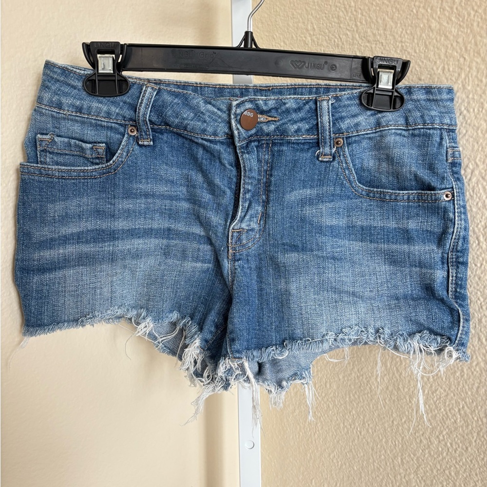 BDG Low Slung Raw Frayed Hem Denim Shorts - Size 27